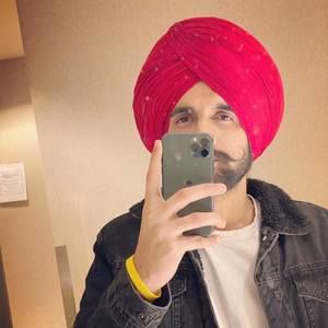 Meet your Posher, Harminder